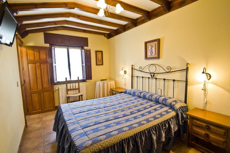 Hospedaje Granada San Vicente De La Barquera Pokój zdjęcie