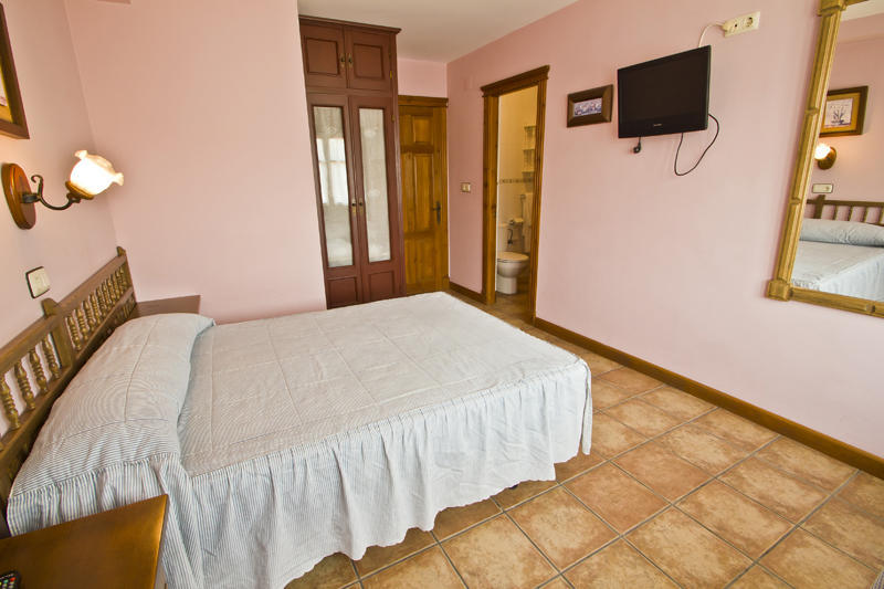 Hospedaje Granada San Vicente De La Barquera Pokój zdjęcie