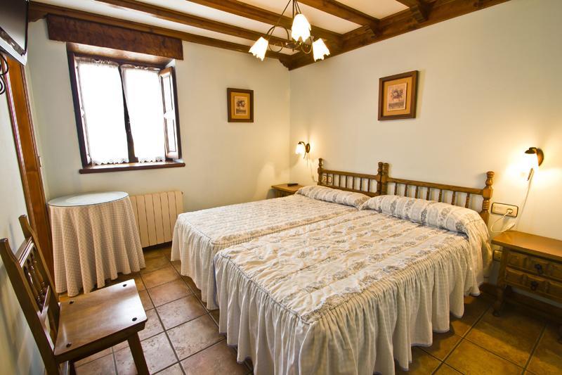 Hospedaje Granada San Vicente De La Barquera Pokój zdjęcie
