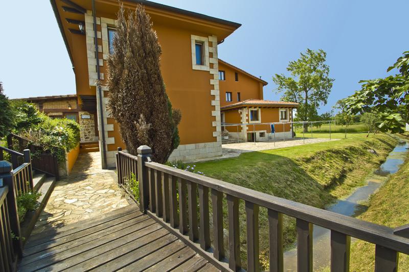 Hospedaje Granada San Vicente De La Barquera Zewnętrze zdjęcie